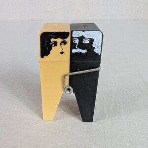Emson Man Woman Paperclip Salt Pepper Shakers Black Beige Vtg Anthropomorphic
